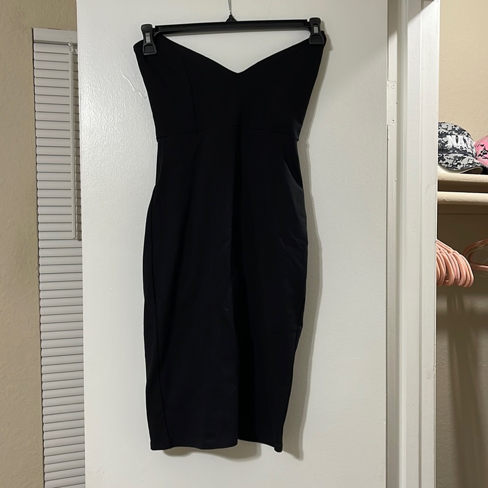 Black strapless dress